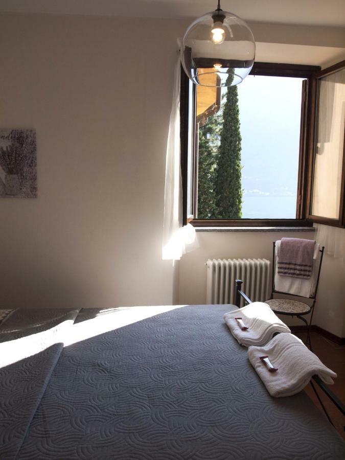 Casa Marina - Appartamento Nel Residence Di Nesso Ngoại thất bức ảnh